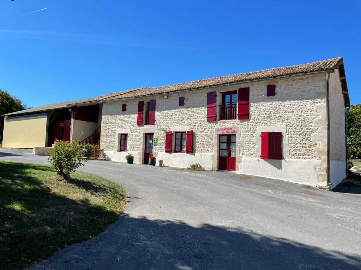 Chambres D'Hotes Du Puy D'Anche Sauzé-Vaussais Exterior foto
