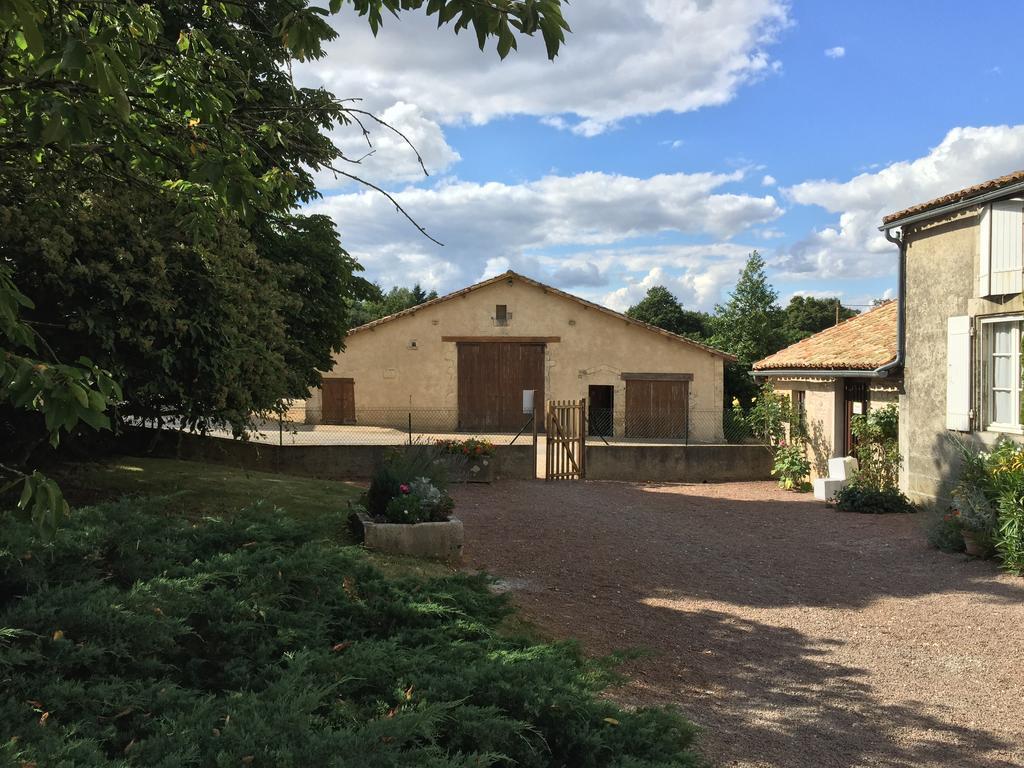 Chambres D'Hotes Du Puy D'Anche Sauzé-Vaussais Exterior foto